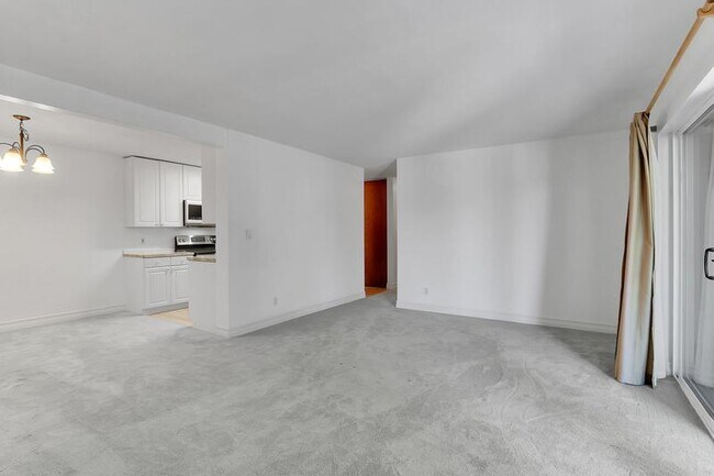 Building Photo - 13229 Linden Ave N