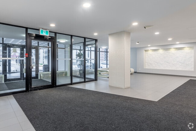 Lobby - 2233 - 2235 Hurontario Street