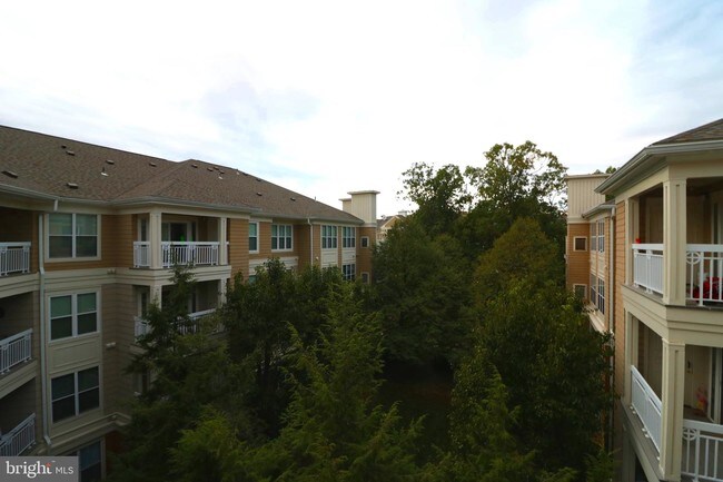 12913 Alton Square Unit 410, Herndon, VA 20170 Condo for