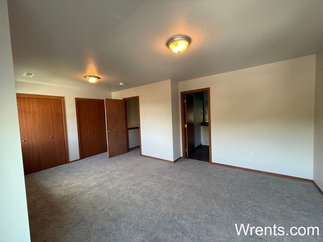 Foto del edificio - 10415-10417 E Maxwell lane