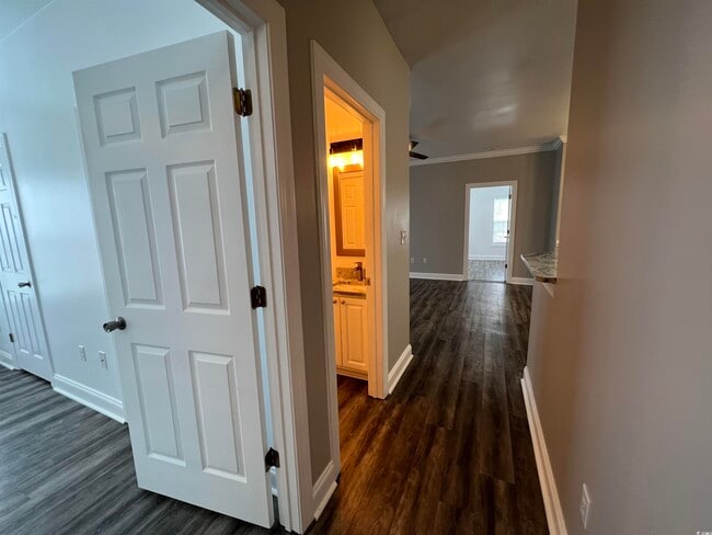 Foto del edificio - 2057 Silvercrest Dr