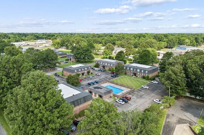 Aerial Photo - Riviera Apartments