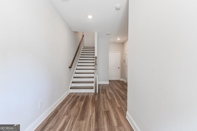 Building Photo - 5051 Pinckney Ln