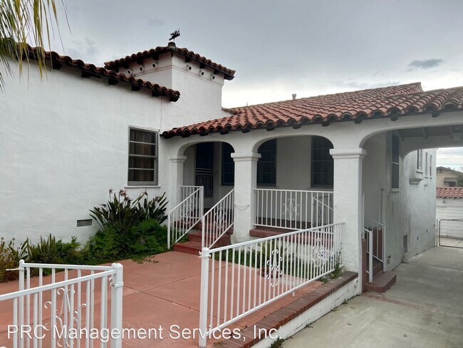 Foto del edificio - 3 br, 2 bath House - 1038 E. Angeleno Ave.