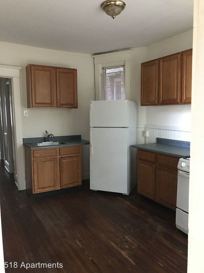 Foto del edificio - 16 Dana Ave