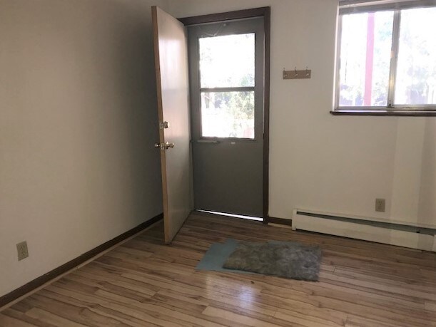Building Photo - 1715 Camus Ln