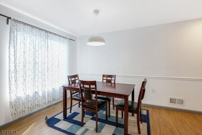 Foto del edificio - 404 Chestnut St