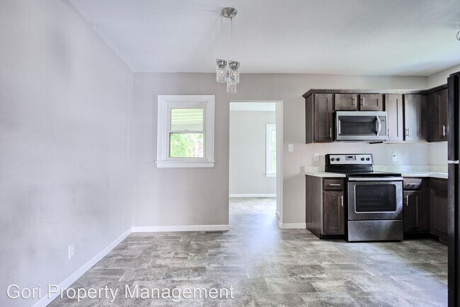 Foto del edificio - 2 br, 1 bath House - 303 Clay St.
