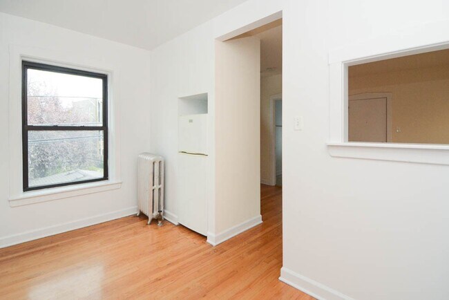 Foto del edificio - 2617.5 N Spaulding Ave