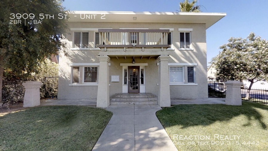 Foto principal - 3909 5th St