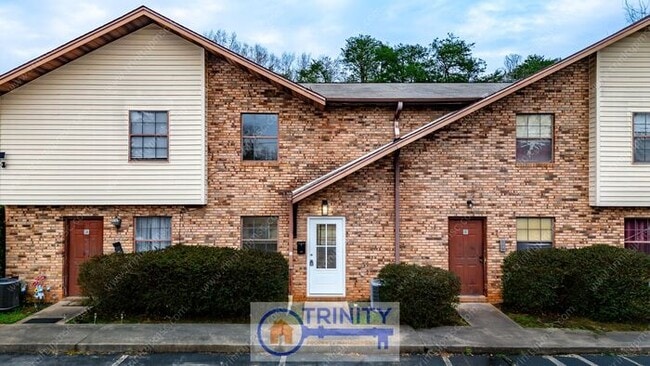 NEWLY UPDATED!! New Ownership and Management! - NEWLY UPDATED!! New Ownership and Management! House