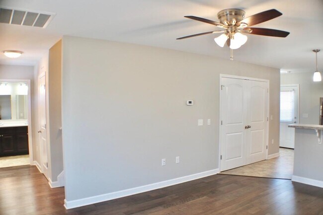 Building Photo - 66 S Mountain Dr