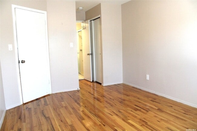 Building Photo - 165-08 Linden Boulevard Unit 1
