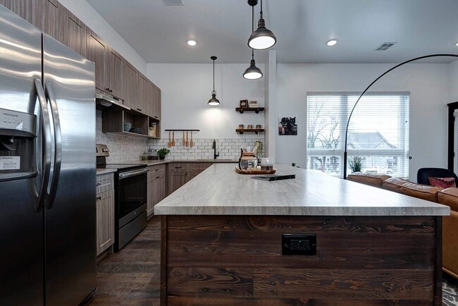 Building Photo - Quarry Town Apartments