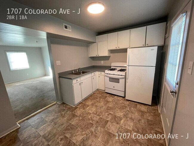 Building Photo - 1707 Colorado Ave