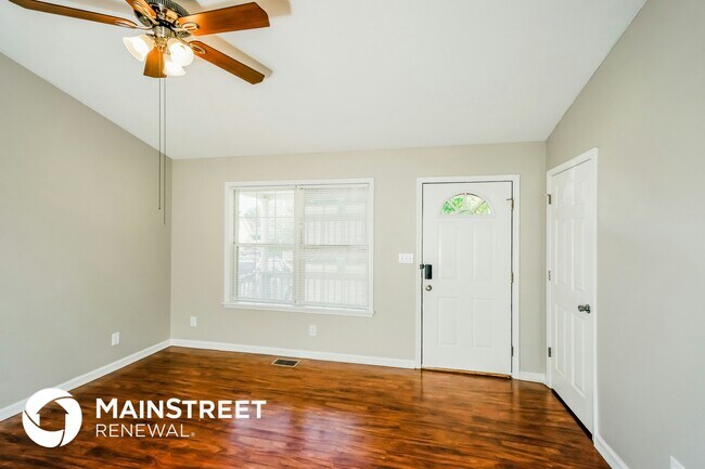 Foto del edificio - 8906 Greenmoore Dr