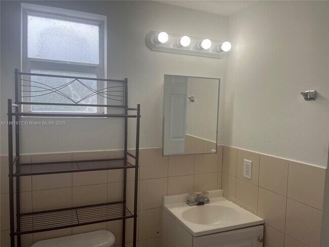 Foto del edificio - 1020 SW 4th St
