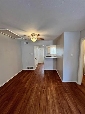 Foto del edificio - 2705 Wimbledon Ct