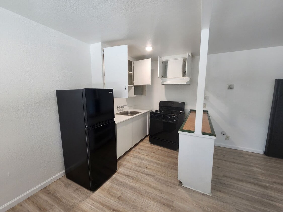 Building Photo - 5630 53rd St