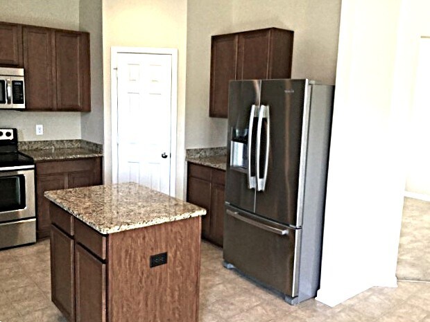 Foto del edificio - 8921 Gray Willow Rd