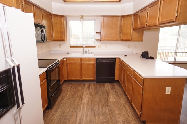 Building Photo - 9653 Cordova Dr