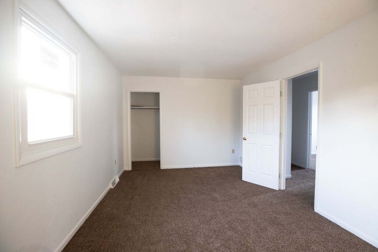Building Photo - Coming Soon -  Cozy 3 Bedroom, 1 Bath Town...