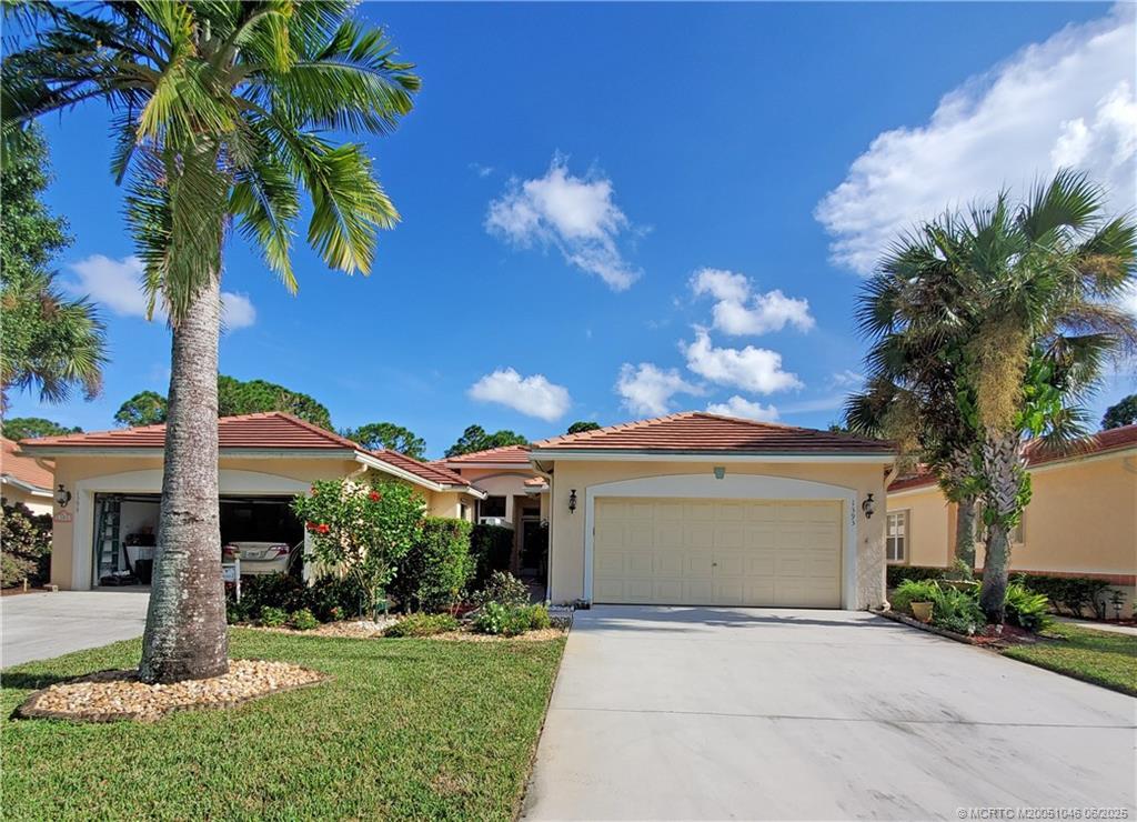 Foto principal - 1393 SW Greens Pointe Way