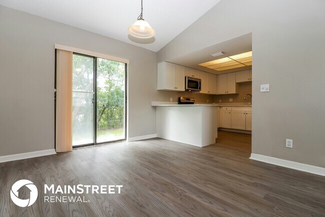 Foto del edificio - 12072 Eldron St