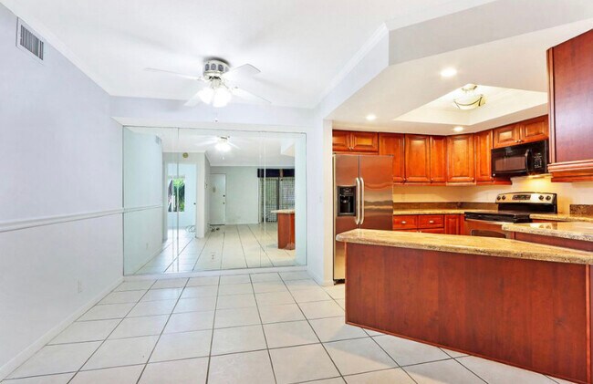 Building Photo - 6544 Chasewood Dr