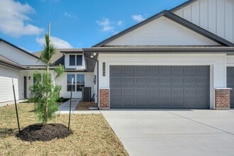 Building Photo - 1111 Trellis Pass