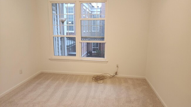 Building Photo - 1600 Spring Gate Dr