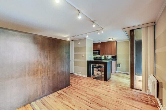 Foto del edificio - 2600 N Hampden Ct