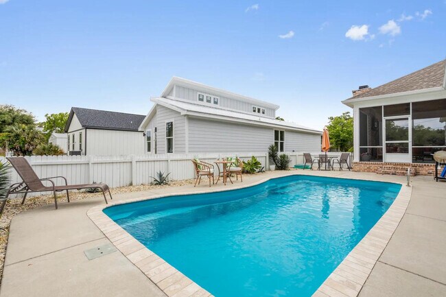 Foto del edificio - 164 Markham Dr