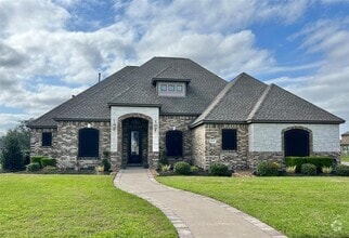 Building Photo - 1017 Southern Oaks Dr