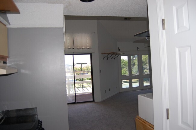 Foto del edificio - 1100 Possum Trot Rd