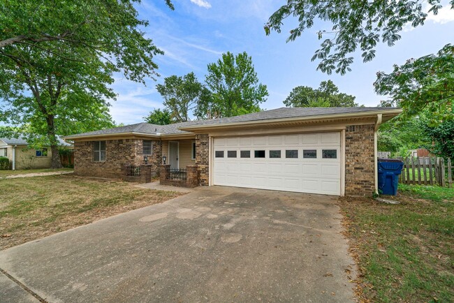 Building Photo - Beautifully Remodeled Home for Lease