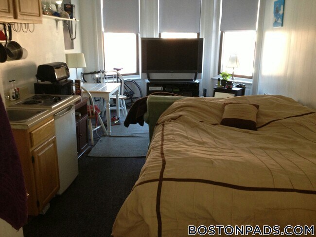 Foto del edificio - 248 Newbury St