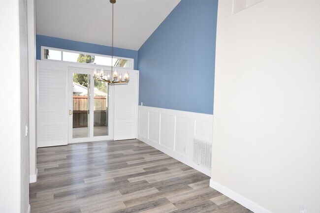 Foto del edificio - 428 Rockport Cir