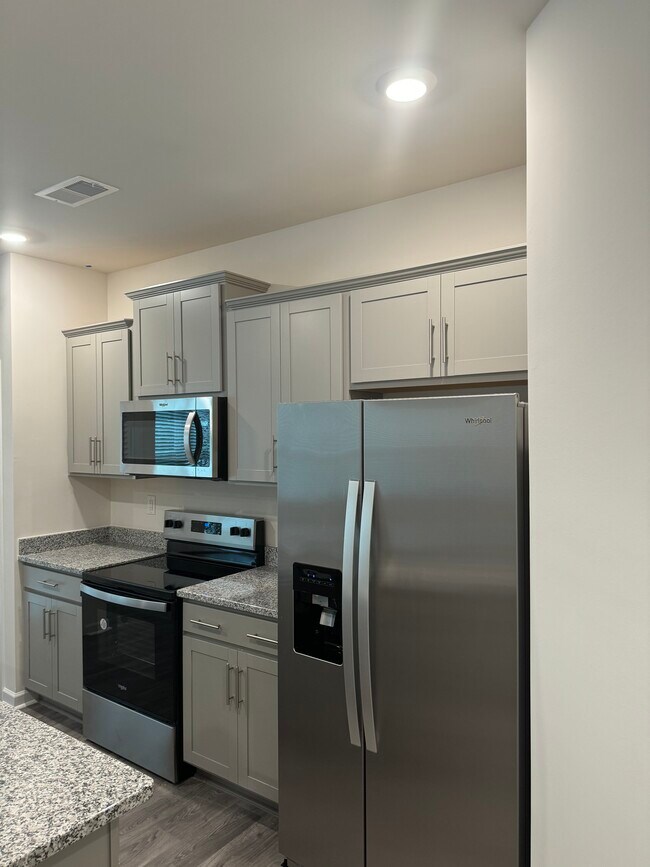 Foto del edificio - 9016 Lowfalls Ln