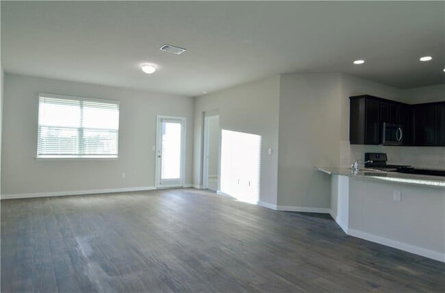 Building Photo - 117 Rochester Ln