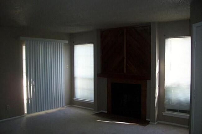 Foto del edificio - 12480 Abrams Rd