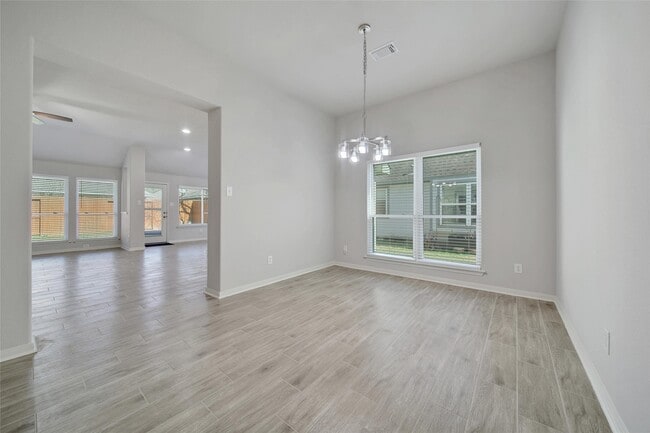 Foto del edificio - 19310 Young Oak St