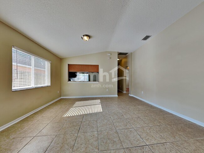 Foto del edificio - 532 Scarlet Maple Ct