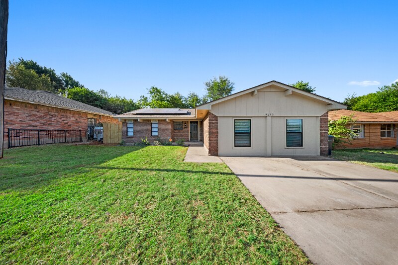 Foto principal - 3232 Parker Dr