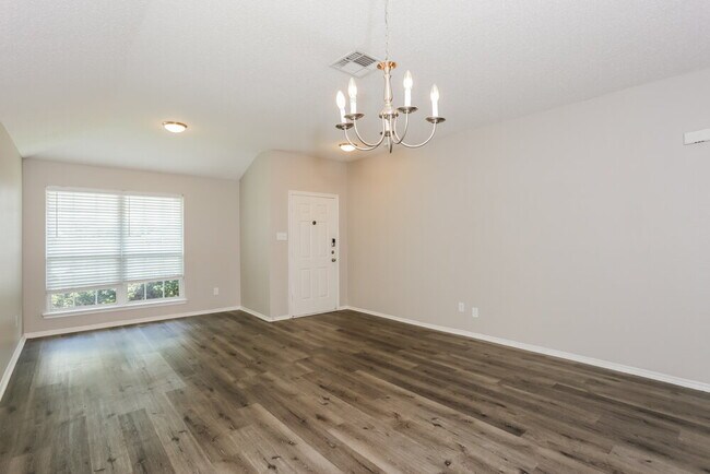 Building Photo - 1711 Venus Dr W