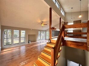 Building Photo - 3211 Keller St