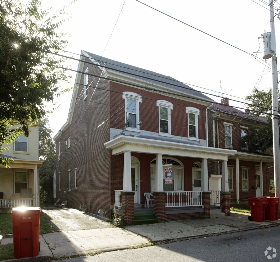 320 N Charlotte St, Pottstown, PA 19464 Apartments in Pottstown, PA