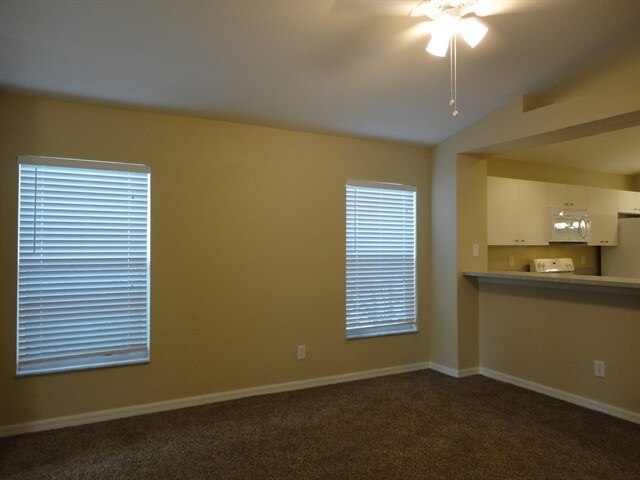 Foto del edificio - 11424 Crestlake Village Dr