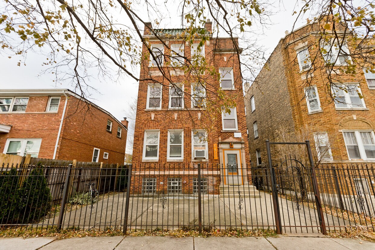 6426 N Troy St Unit 1, Chicago, IL 60645 Condo for Rent in Chicago