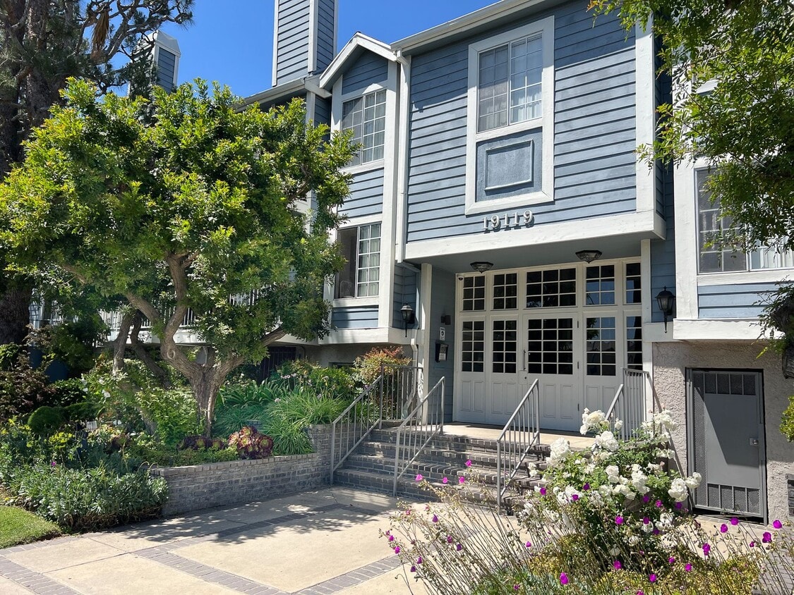 Primary Photo - Sherman Way Apartments